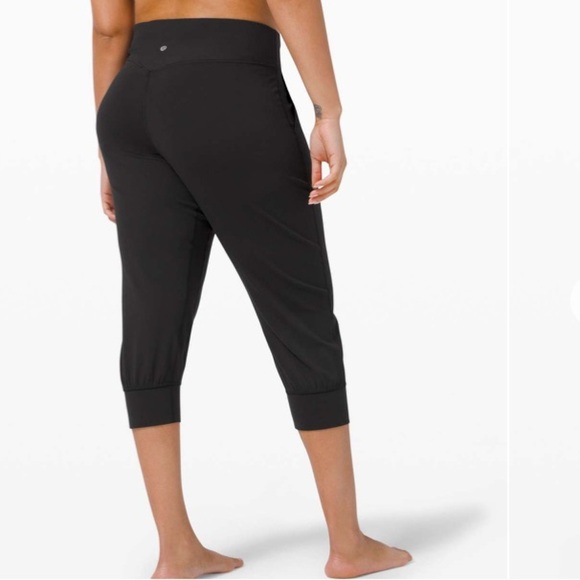 Lululemon Align High-Rise Jogger Crop in Black 23” - Picture 4 of 10